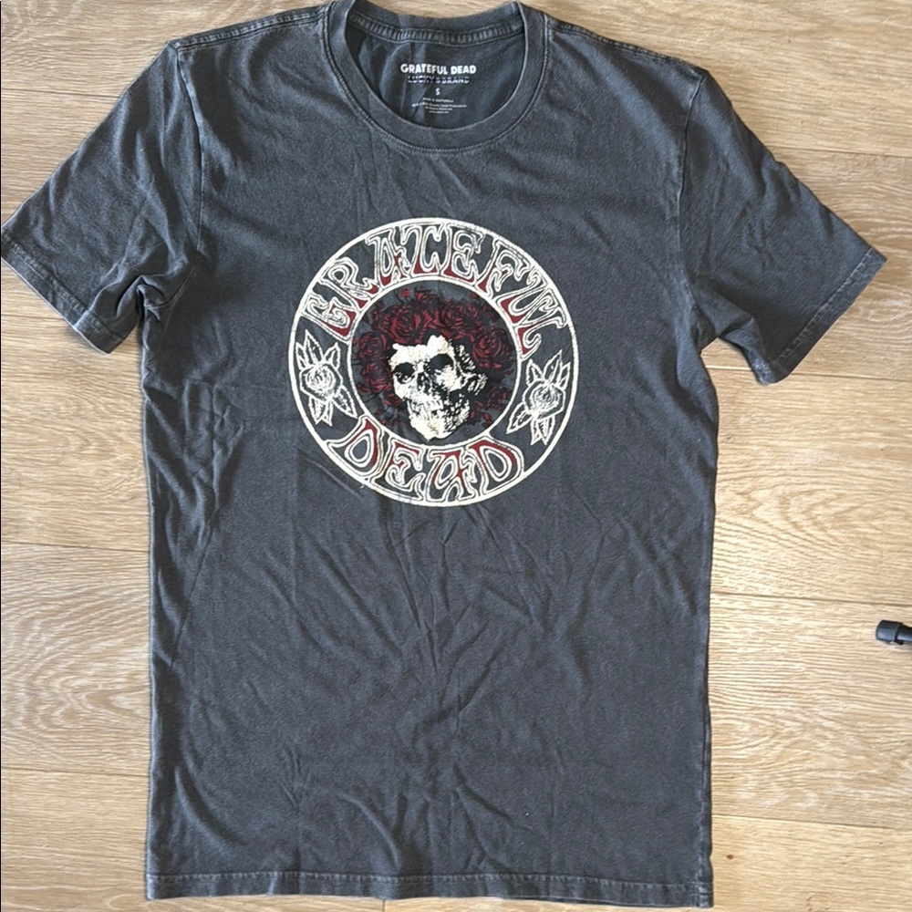 Grateful Dead Black Short Sleeve Tee with Bold Graphic